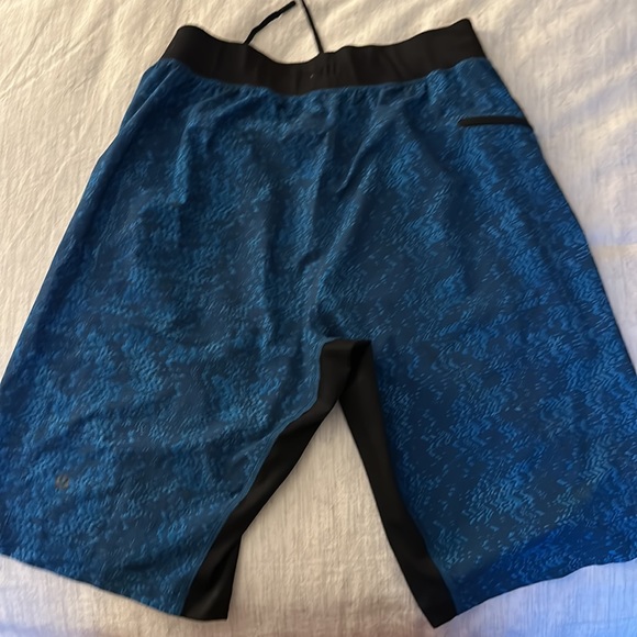 Lululemon Mens Medium 11” inseam Short (linerless) - Picture 2 of 3